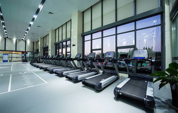 室内健身器材-jiuyou.comV9跑步机